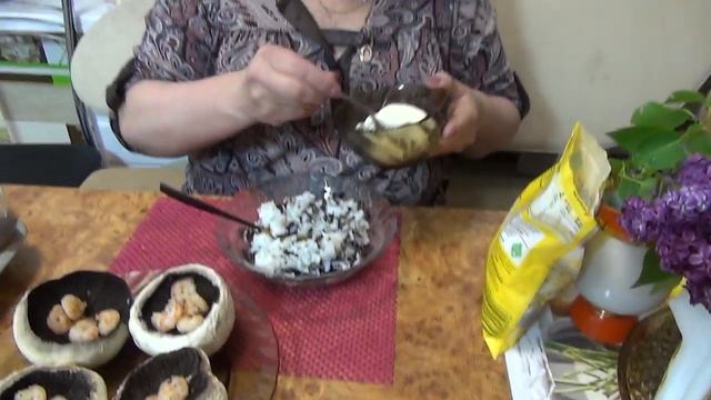 Два рецепта к празднику. Фаршируем яйца и грибы - креветками. Легкие закуски. смотреть онлайн