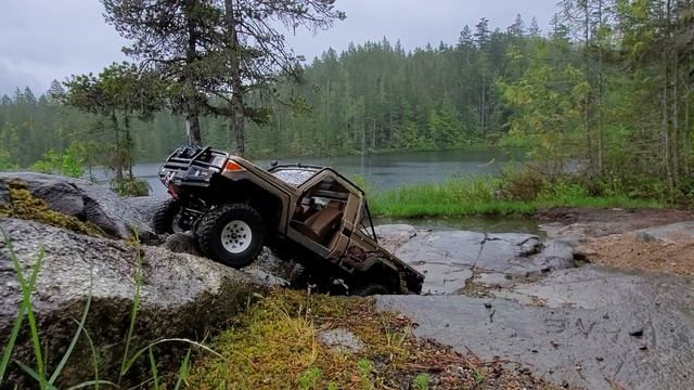 Toyota Land Cruiser Lc70 Vs Jeep Rubicon Lol