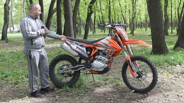 Обзор и отзыв о мотоцикле Мотоцикл Regulmoto Holeshot 300 смотреть онлайн