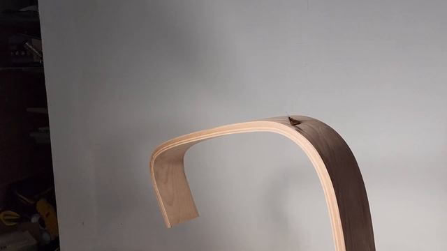 Изготовили гнутый элемент кресла. Материал бук . К чему прилетают бабочки зимой? смотреть онлайн