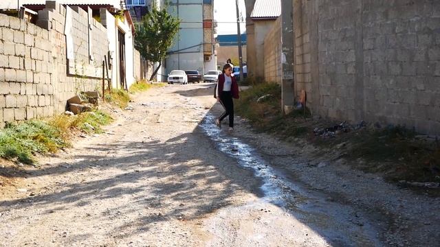 Разбитые дороги улиц Махачкалы смотреть онлайн