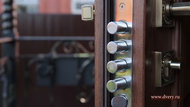 Стальные двери массив дуба с элементами резьбы смотреть онлайн