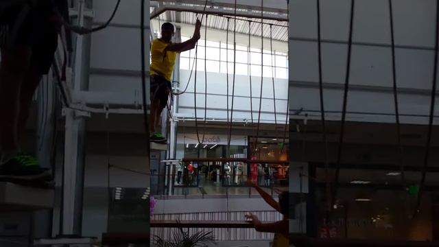 Аттракцион в ТЦ в Бургасе Болгария - Инаят Опаш смотреть онлайн