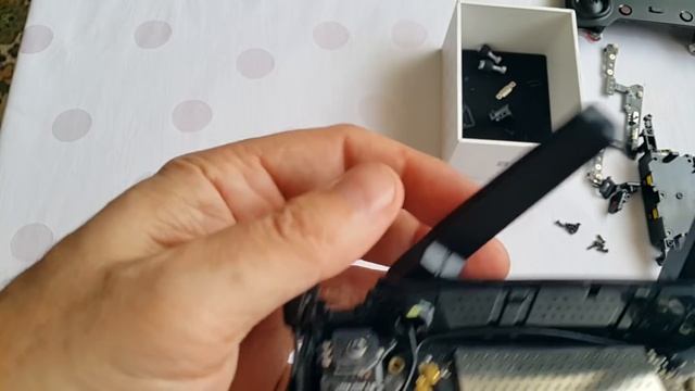 Ремонт фиксаций антенн на пульте Mavic Air, разборка. смотреть онлайн