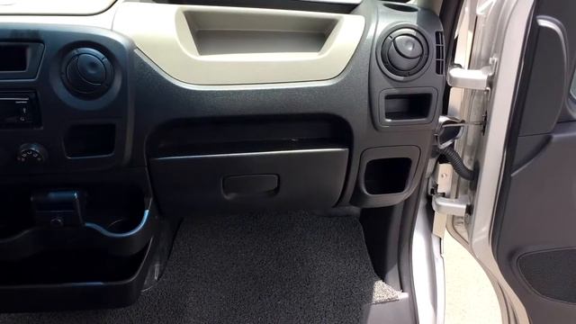 Renault Master 2.3 Passageiro Executiva L3H2 16L 2014 смотреть онлайн