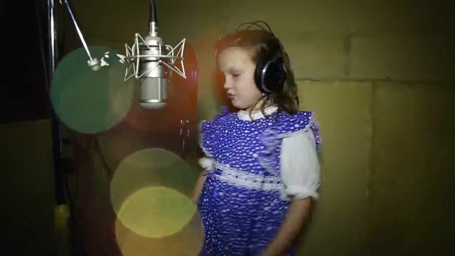 Клип Мы топаем шагаем смотреть онлайн