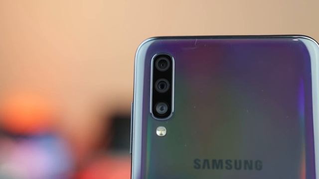Samsung Galaxy A70 - A Beautiful Phone Review in Bangla смотреть онлайн