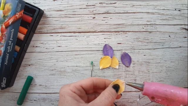 Анютины глазки из фоамирана/БЫСТРО И ЛЕГКО. смотреть онлайн