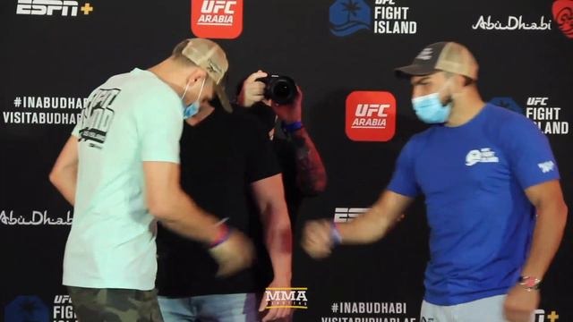 UFC Fight Island 2: Co-Headliners Jack Hermansson, Kelvin Gastelum Face Off - MMA Fighting смотреть онлайн