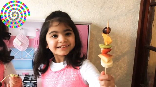 Learning about colours and fruits |Eating healthy | Nursery rhymes | Poems for kids смотреть онлайн