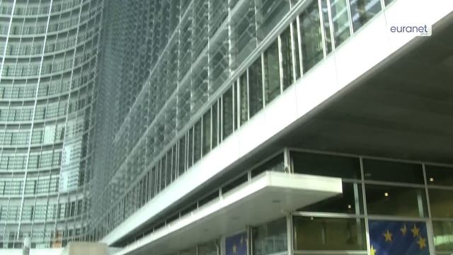 Brussels considers Uber could help moving the lines on taxi markets смотреть онлайн