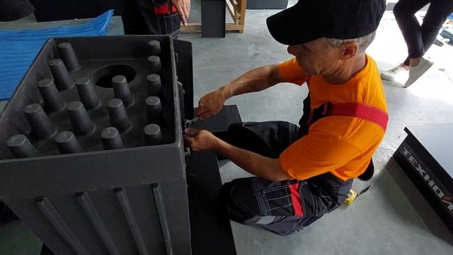 Гроза 24 ! С НОВОЙ ДВЕРЦЕЙ,МОНТАЖ ЗА ТРИ МИНУТЫ!!! смотреть онлайн