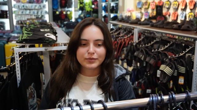 DUTY FREE Shopping in MALAYSIA! ?? HOW MUCH DOES IT COST?! смотреть онлайн