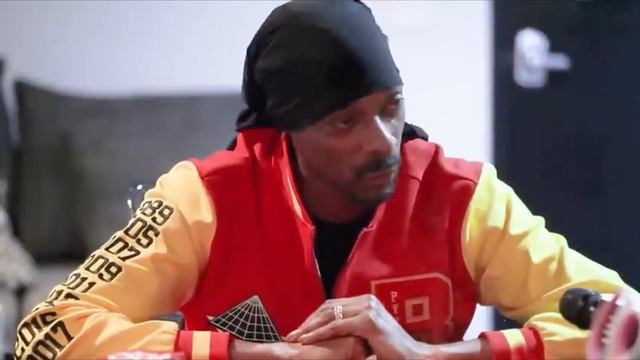 Behind Bars and Betrayal: Suge Knight's Accusation Against Snoop Dogg смотреть онлайн