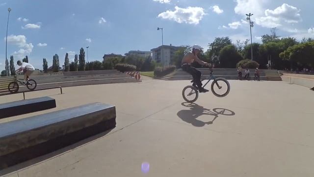 DOUBLE BARSPIN BMX|Как можно убраться с барспина!?|bmx riding смотреть онлайн