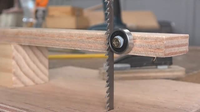 Guía para la hoja de corte de la sierra caladora смотреть онлайн