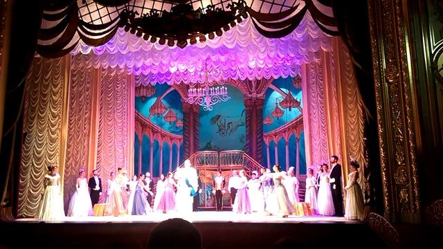 В Театре оперетты! смотреть онлайн