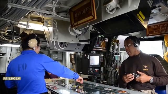 Авианосец ВМС США Карл Винсон в Персидском заливе USS Carl Vinson CVN 70 Arabian Gulf смотреть онлайн