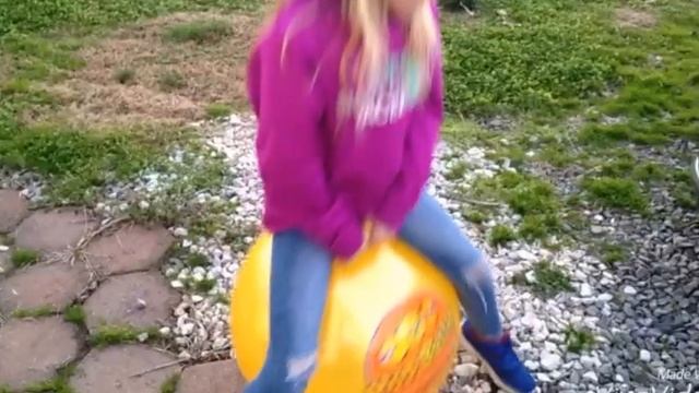 Waliki Hopper Ball Fun смотреть онлайн