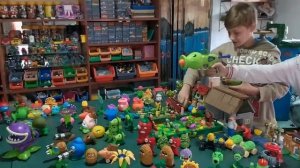 PVZ Растения против Зомби Игрушки пушкастрелы 2