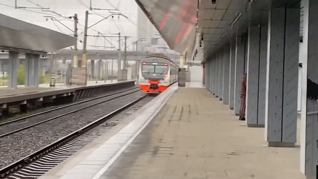 Электропоезд ЭД4М-0485 отправляется со ст. Матвеевское. Сообщением Москва Киевская - Нара. смотреть онлайн