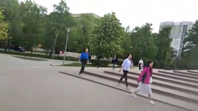 Видео от мамочки ❤️ делегация к памятнику Хо Ши Мину смотреть онлайн