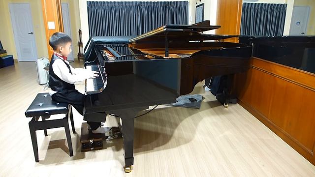 Chopin Valse Op64 No1 by Pichaphon Chettanacharoenchai смотреть онлайн
