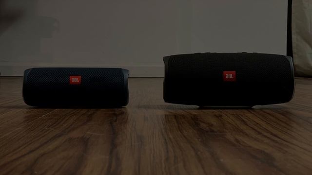 JBL Charge 4 vs JBL Flip 5 смотреть онлайн