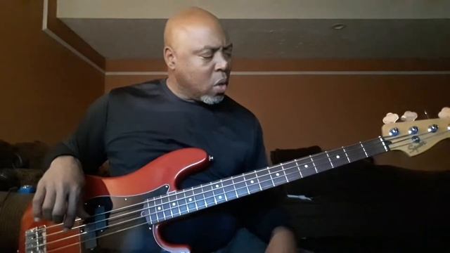 Boss GT-6B Bass Processor смотреть онлайн