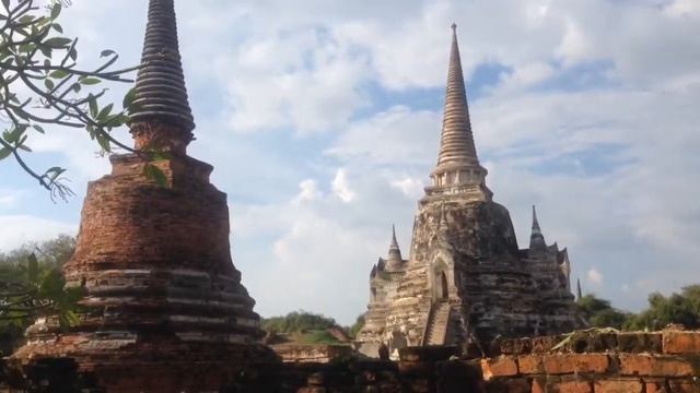 На скутере в Аюттхая Таиланд. День 5 смотреть онлайн
