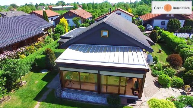 GREBE CONSULT Immobilienmakler: Zauberhaftes Blockbohlenhaus mit idyllischem Garten in Berlin Rudow смотреть онлайн