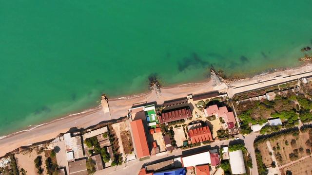 Николаевка сверху. Полет над поселком. Пляж. Море. Крым 2020 май. смотреть онлайн