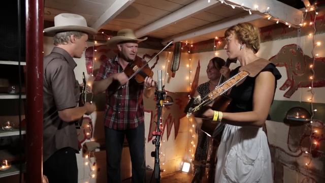 Foghorn Stringband - Reuben's Train (Live @Pickathon 2012) смотреть онлайн