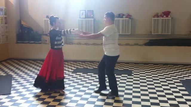 Репетиция свадебного танца Евгении и Павла, школа танцев "Visions" смотреть онлайн