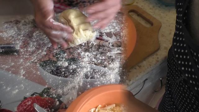 Пирог с луком и сыром! смотреть онлайн