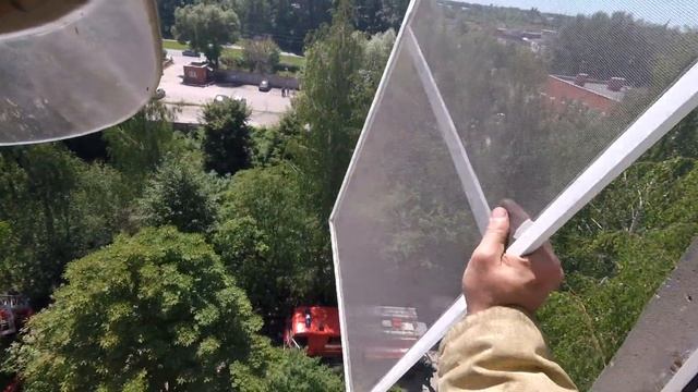 Загорание балкона на две квартиры на 7 этаже смотреть онлайн