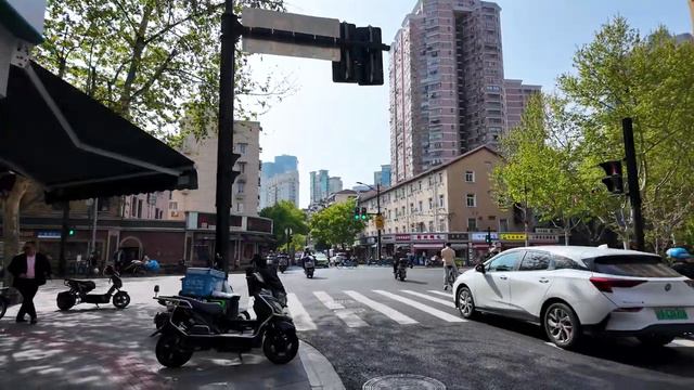 Пешеходная экскурсия по улице Аньхуа, район Чаннин, Шанхай【4K】 смотреть онлайн