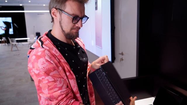 Galaxy Note 20 и Note 20 ULTRA - В ЧЕМ РАЗНИЦА? смотреть онлайн