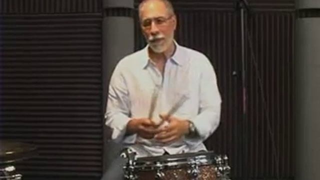 Dom Famularo Demonstrates the Moeller Technique.mp4 смотреть онлайн