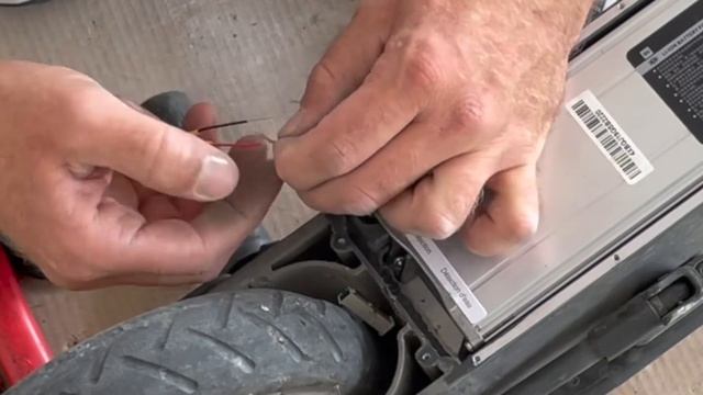 Xiaomi Pro Electric Scooter Fender And Wire LED Change From Battery