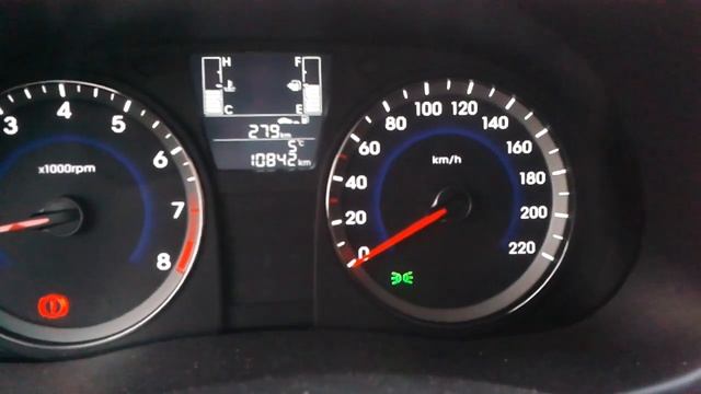 Видео: Как пользоваться бортовым компьютером в Hyundai Solaris?