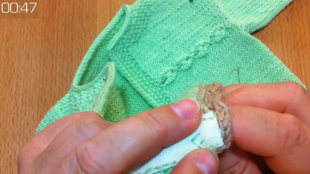 Как пришить тесьму и кнопки к вязаному изделию | How to sew braid and buttons to a knitted product смотреть онлайн