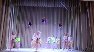 ТАНЕЦ  - " РАДУГА-ДУГА"