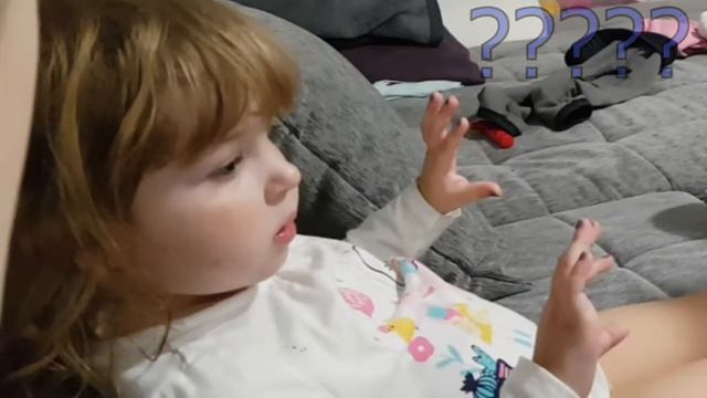 Принцесса Соня в Спа Салоне Красит Ногти / Детский Маникюр и Педикюр от Мамы в Домашних Условиях смотреть онлайн
