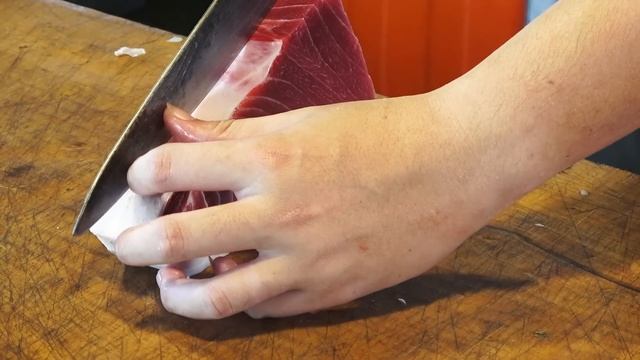 Amazing 400KG giant bluefin tuna cutting master, Luxurious sashimi/巨大黑鮪魚切割大師, 鮪魚金三角 смотреть онлайн