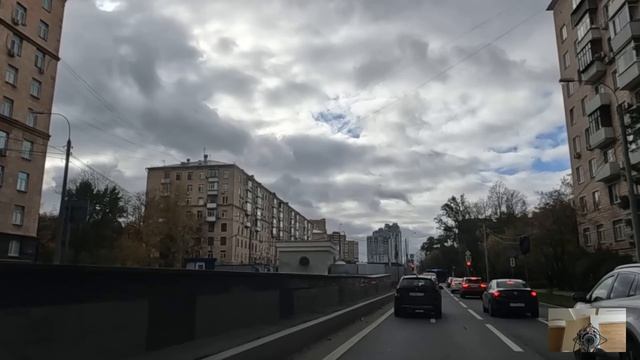 На свадьбе в деревне, беглый 3EK увидел беременную невесту в слезах… Взяв микрофон он сказал 3 слов смотреть онлайн