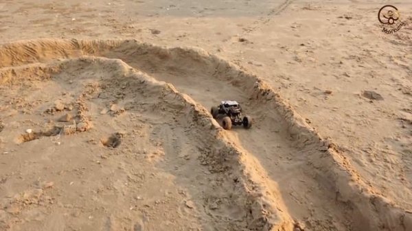 Машинки Игрушки. Песок и Вода - самосвал, грузовичок и джип. Манкиту