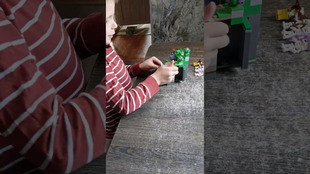 Обзор Lego 21189 Подземелье скелетов смотреть онлайн