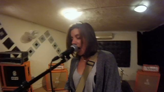 Sere Trouble - "Tilda Swinton" - Acoustic Session смотреть онлайн
