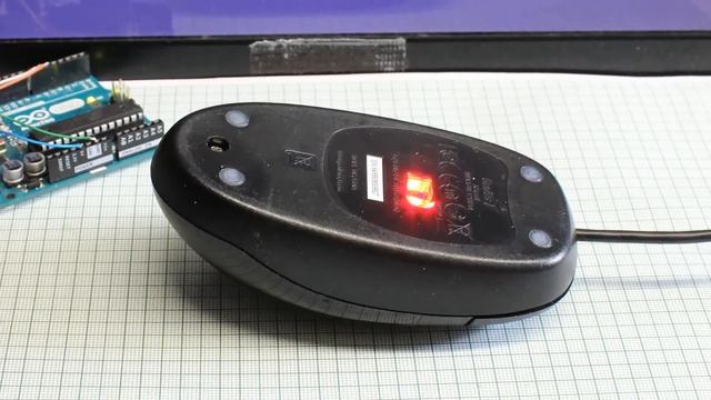 Motion detection with a computer mouse and an Arduino Uno смотреть онлайн